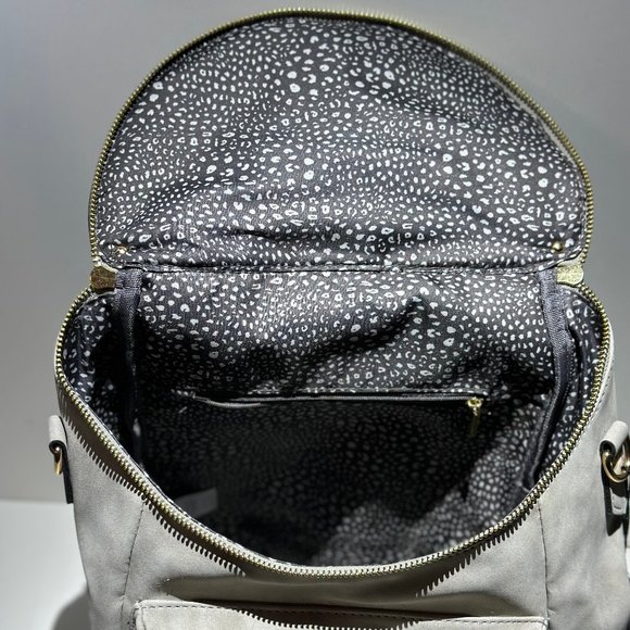 VR NYC - Convertible Shoulder Handbag, Tote, Crossbody, Backpack - Gray - Picture 7 of 8